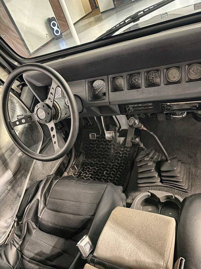 1991 JEEP WRANGLER YJ MANUAL with 32″ tires + $1000