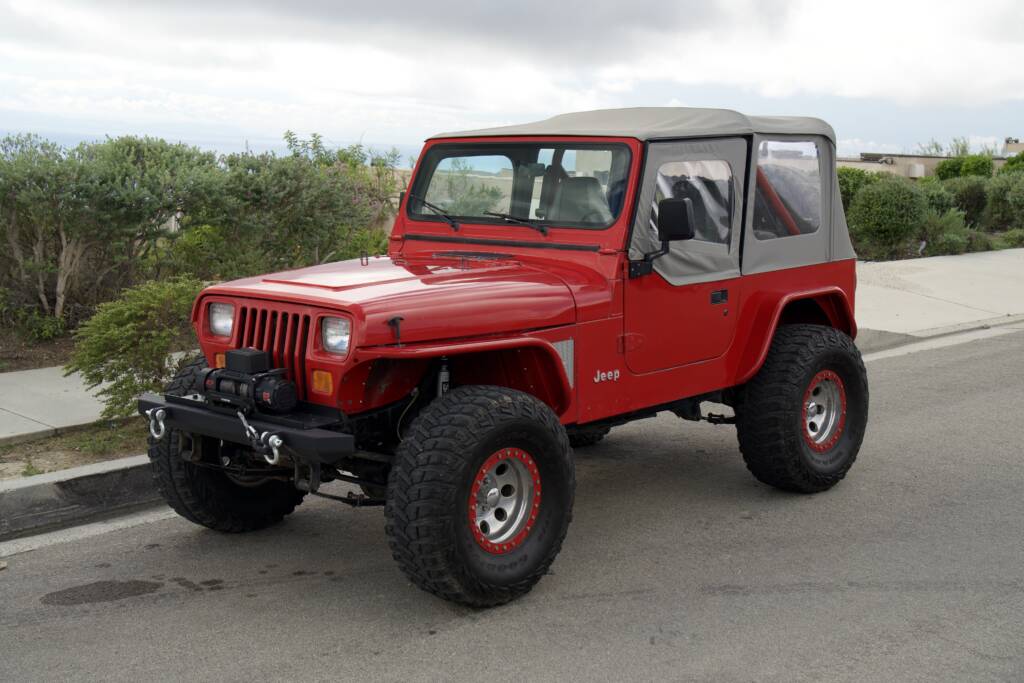 1991 OFF-ROAD BUILT JEEP WRANGLER — 5-SPEED MANUAL, LIFTED, OFF-ROAD READY + $1000 🔥