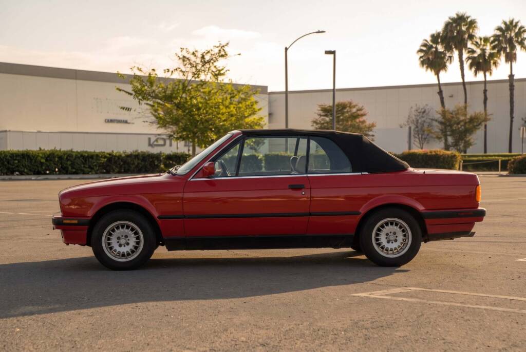 1992 BMW E30 CONVERTIBLE ONE OWNER! + $1000